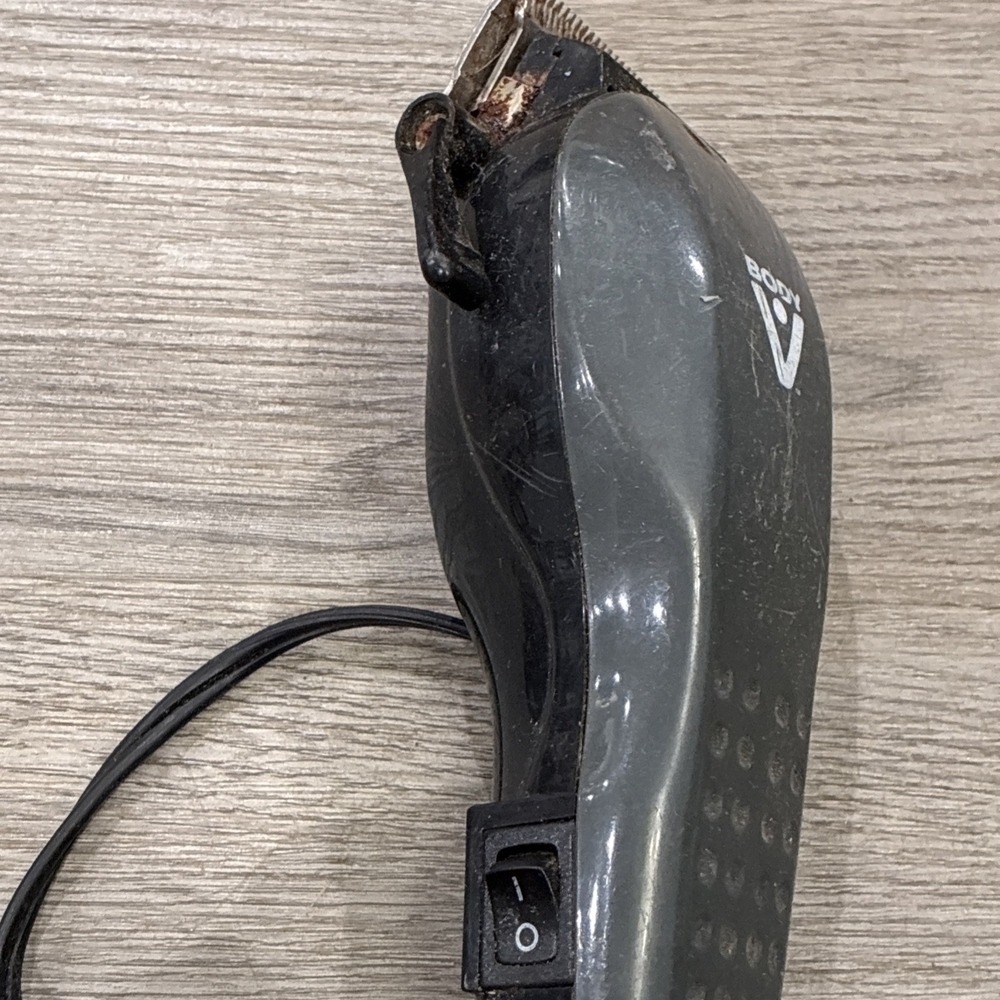 Body V electric hair clippers | Needs New Blade, Blades Are Rusty - Picture 4 of 7